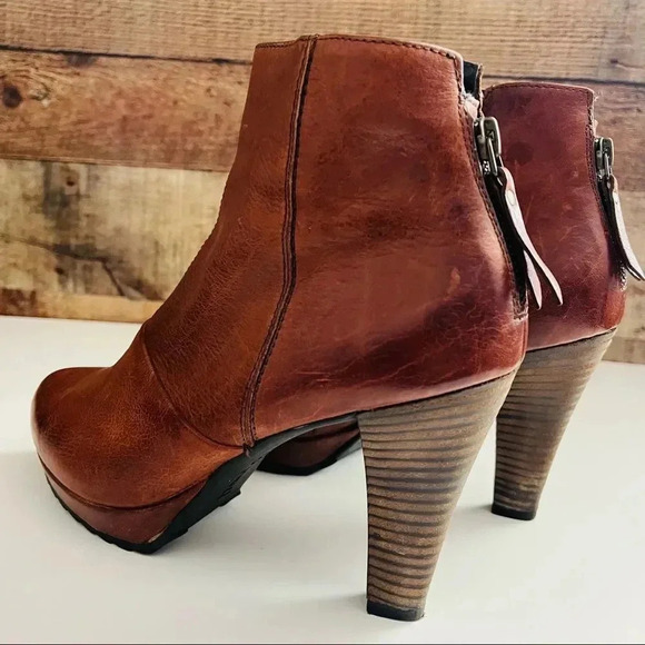 Paul Green Roxie Leather Boot - Picture 7 of 11